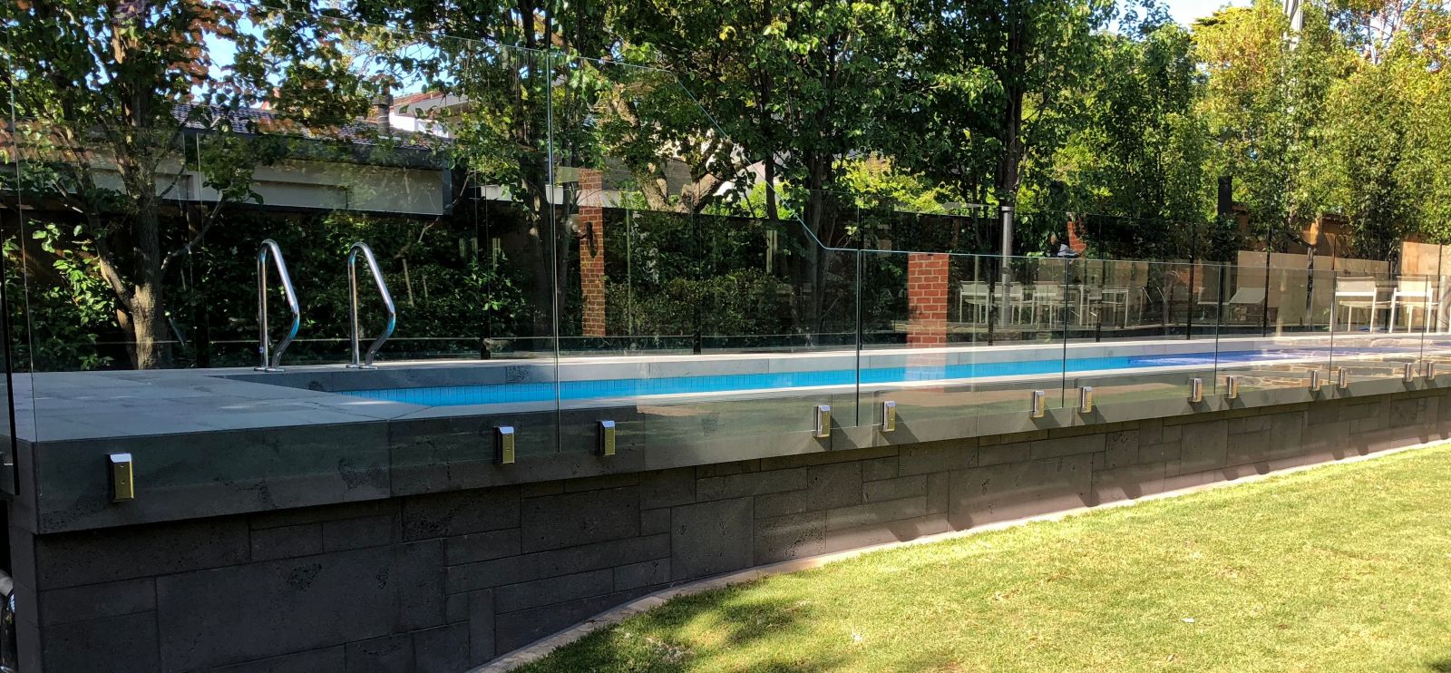 Outdoor Glass Pool Fencing