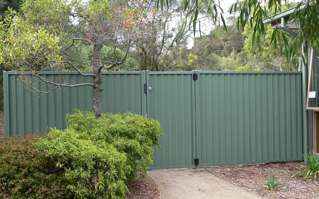 Steel Gate and Fencing