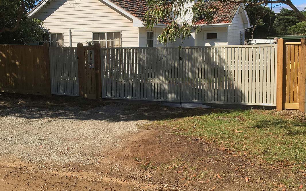 Slat Fencing