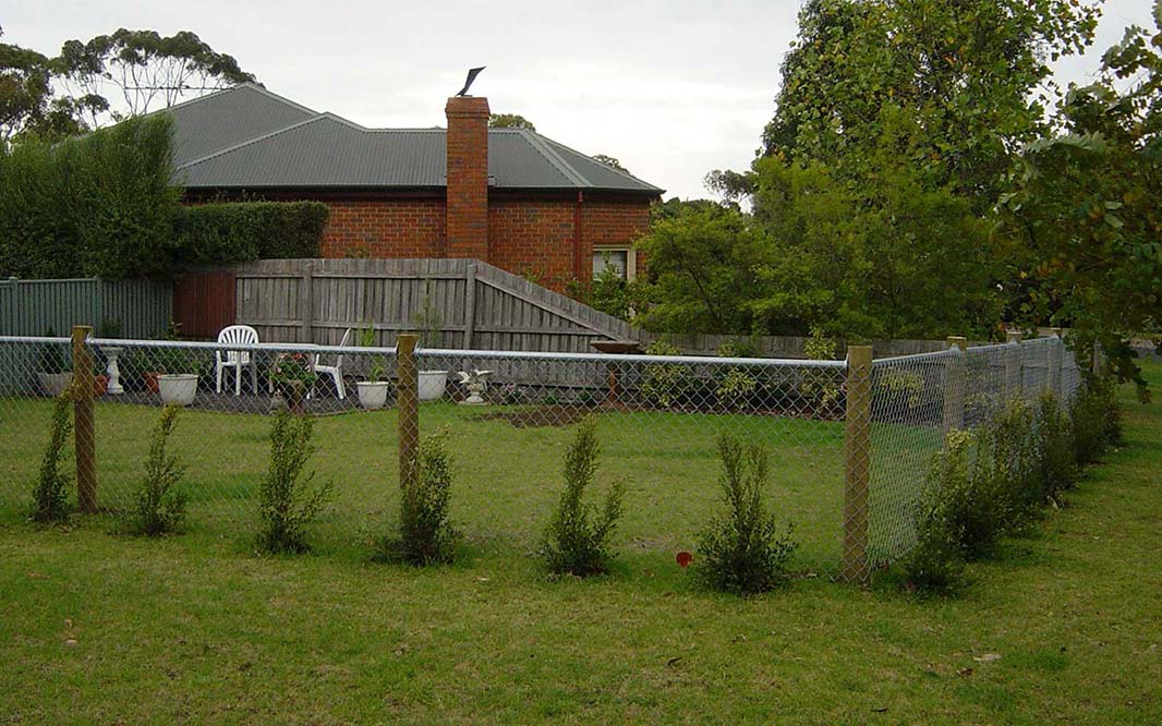 Garden Fencing Unique Design