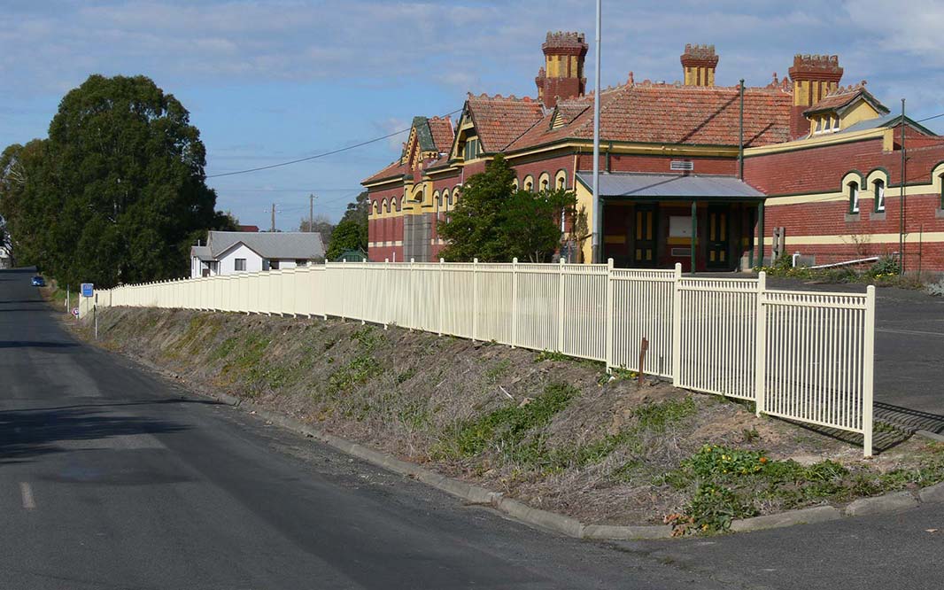 Commercial Aluminium Fencing